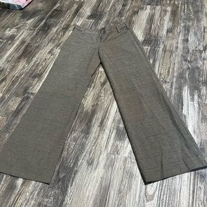 The limited Drew fit size 4 dress pants